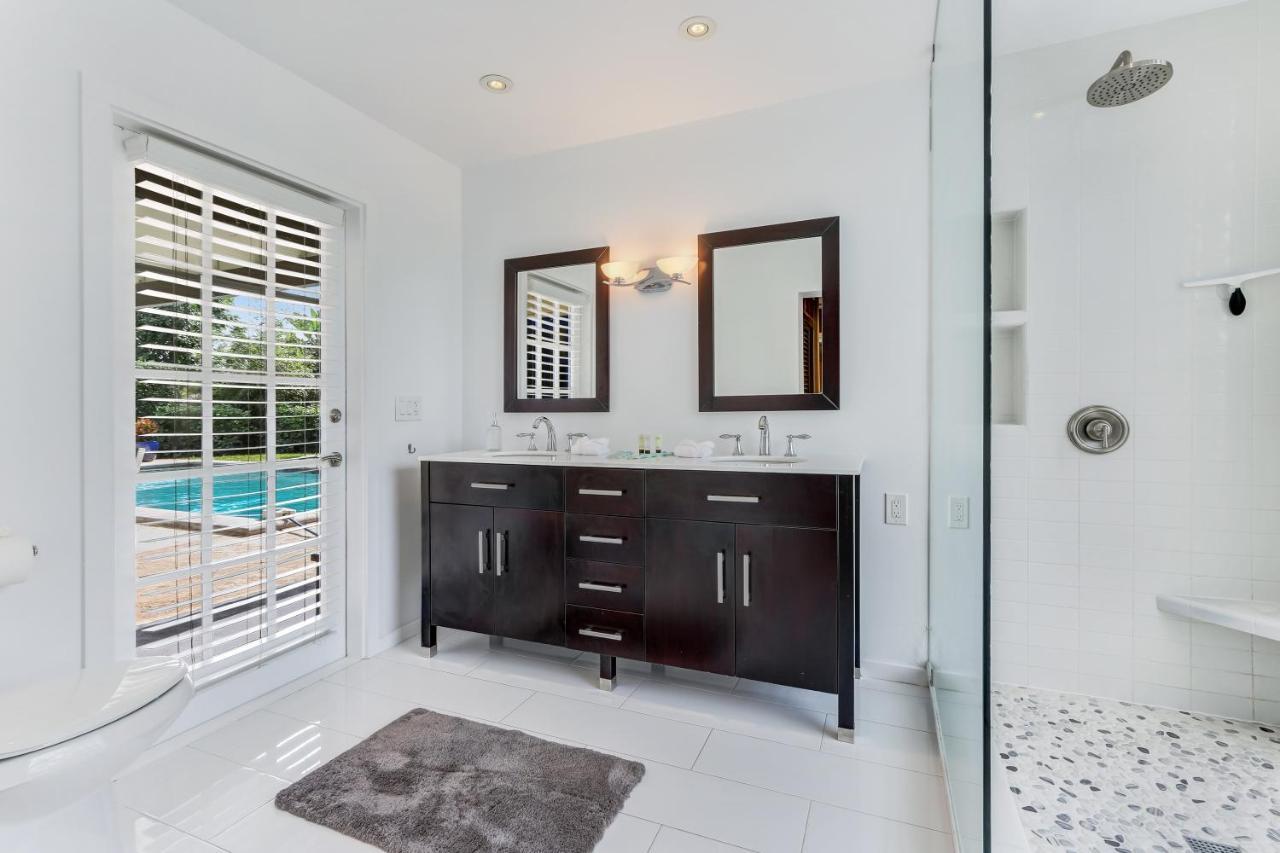 Naples Lastrada - Private Pool, 12 Mins To Beach ภายนอก รูปภาพ